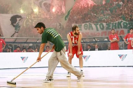 “Απλά, θα φύγουμε”, λένε στον Ολυμπιακό…