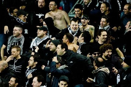 Έδωσαν “ασπρόμαυρο” χρώμα στο Τάλατ oι οπαδοί του ΠΑΟΚ