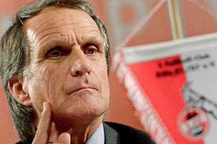 Άφησε την προεδρία ο Όβερατ