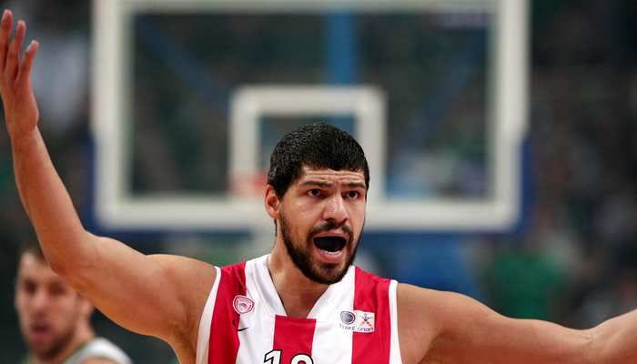 Παπαδόπουλος: “Με το κεφάλι ψηλά”