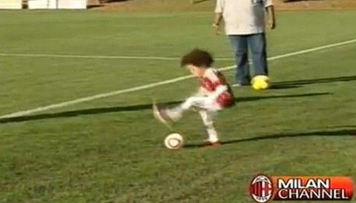 O γιος του Ρομπίνιο εν δράσει