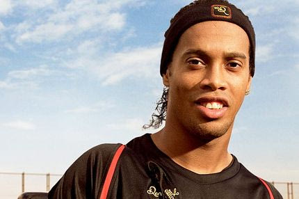 Η οικονομική πρόκληση της μεταγραφής Ροναλντίνιο