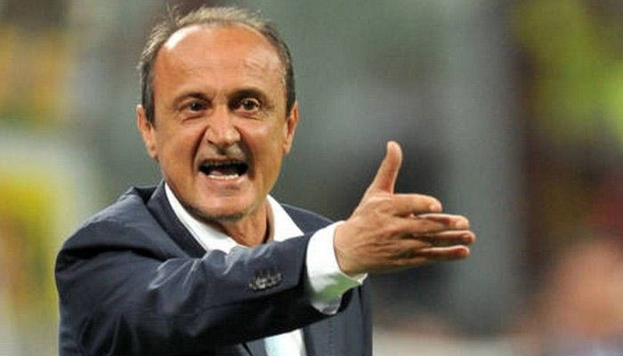 Ρόσι αντί Μιχαΐλοβιτς στον πάγκο των “βιόλα”