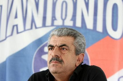 Σε ξένο γήπεδο…