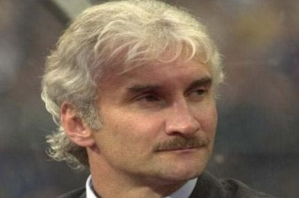 Ανανέωσε για πέντε χρόνια ο Φέλερ