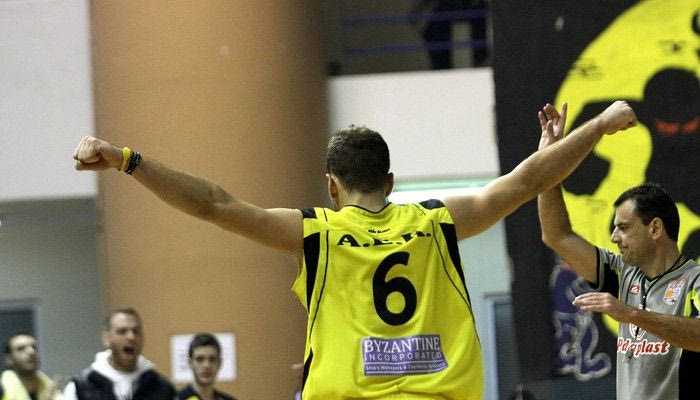 “Κατηγορώ” των παικτών στον Βασιλόπουλο της ΑΕΚ