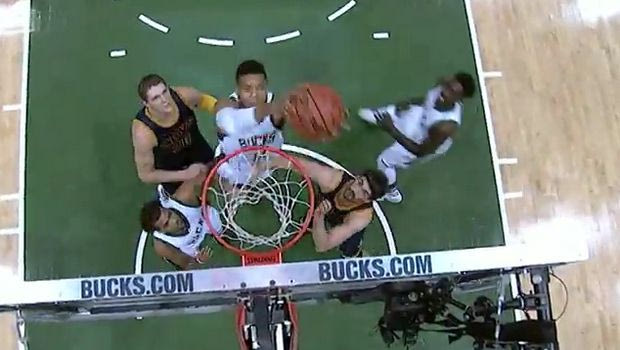 Ξανά στο Top-10 ο Αντετοκούνμπο