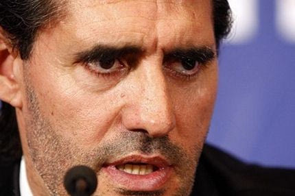 Ο Καμινέρο στηρίζει Μανθάνο μέχρι νεωτέρας