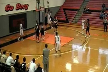 Κάρφωμα μετά από…  ουράνια ασίστ!