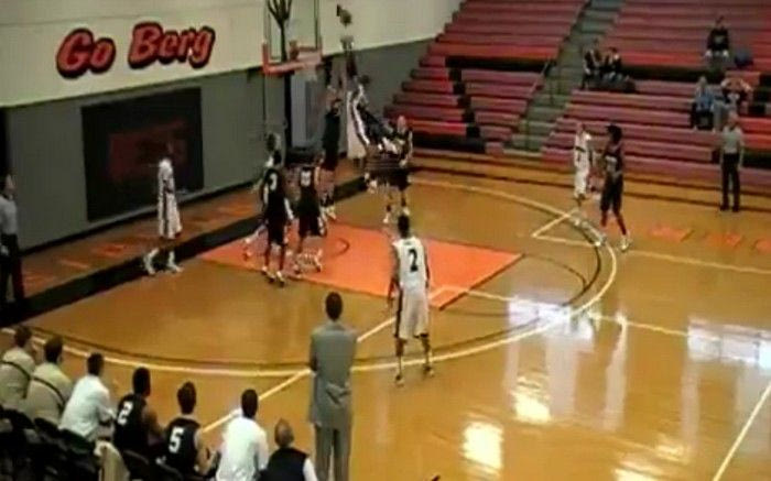 Κάρφωμα μετά από…  ουράνια ασίστ!