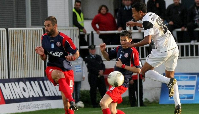 “Κατασκήνωση” στην Κρήτη