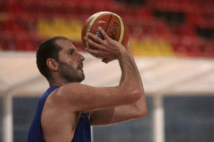 Δοκιμάζεται από τη Λοκομοτίβ Κούμπαν ο Κακιούζης