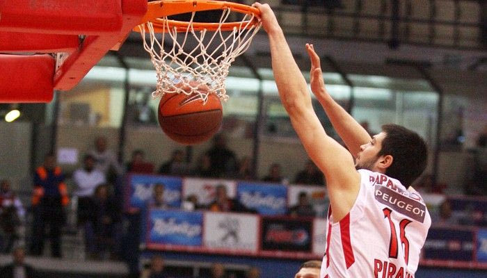 Ολυμπιακός – Κάχα Λαμποράλ 84-82