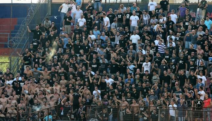 Με κόσμοκόντρα στη Δόξα
