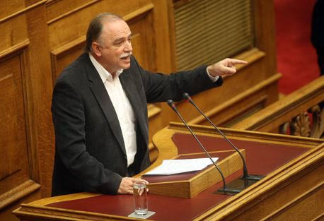 Στη Βουλή