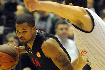 Παρτιζάν-Αρμάνι 66-72