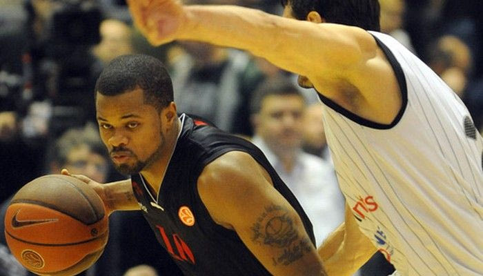 Παρτιζάν-Αρμάνι 66-72