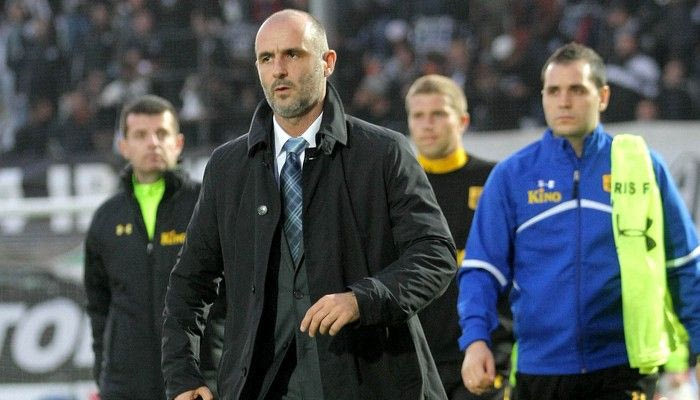 Πρόμπιερζ: “Στην Ελλάδα, η διαδρομή από τη λατρεία στο μίσος είναι πολύ σύντομη”