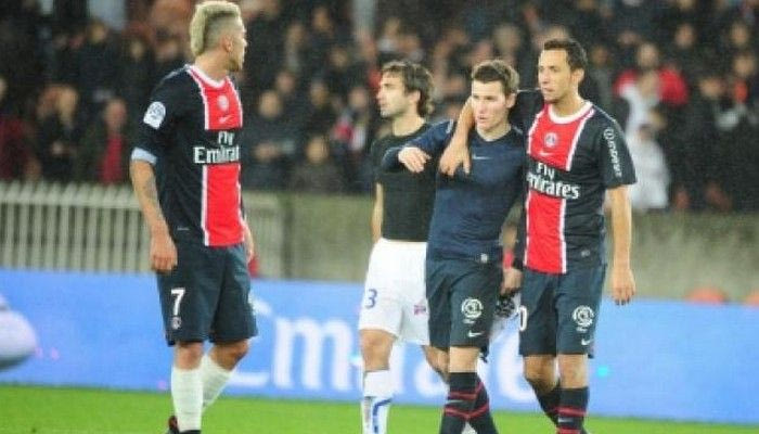 Οι παίκτες είναι με τον Κομπουαρέ