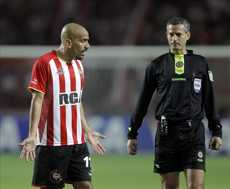 Συνεχίζει για άλλους έξι μήνες ο Βερόν