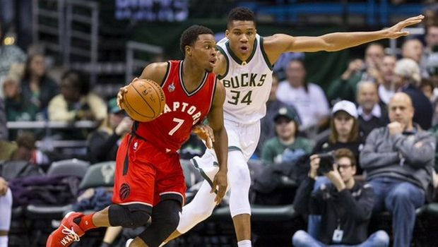 Τρομερό κάρφωμα από Αντετοκούνμπο