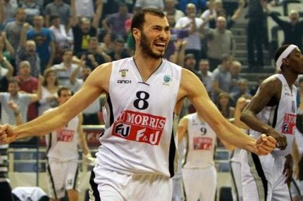 Οι δύο αγάπες του Αποστολίδη