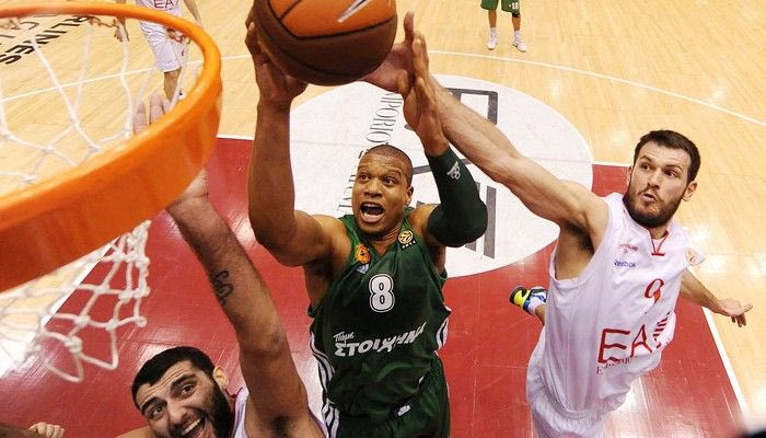 “Πέταξε” με τρεις ώρες καθυστέρηση