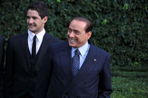 Ο Μπερλουσκόνι στέλνει τον Τέβες στην Ίντερ