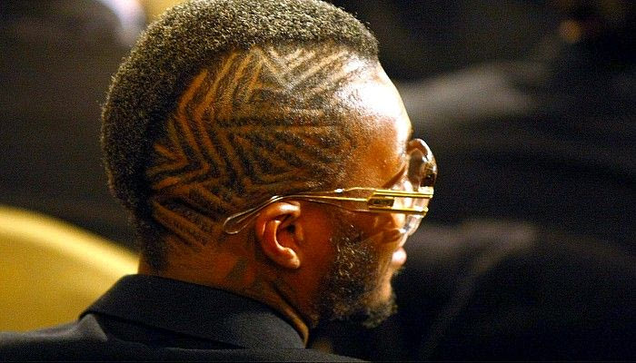 Σισέ: “Ποτέ μη λες ποτέ”