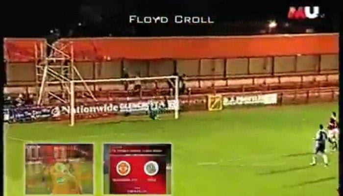 Ο Χάουαρντ δέχεται γκολ από αντίπαλο γκολκίπερ