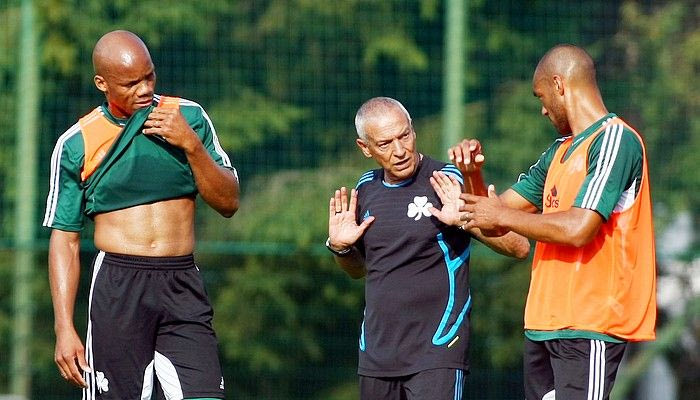 Η ανάγκη για αμυντικό και το απρόσμενο δώρο του Ολυμπιακού