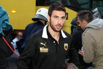 Στην έξοδο και ο Καράμπελας