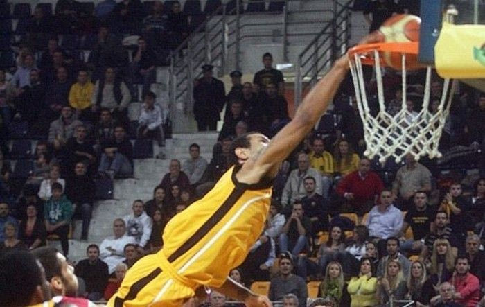 FIBA: Το κάρφωμα της χρονιάς
