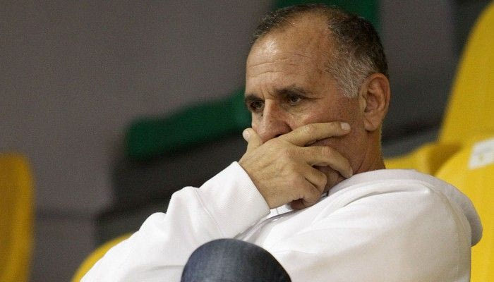 Κωνσταντίνου: “Μας κοροϊδεύουν Βωβός και Χόμαν”