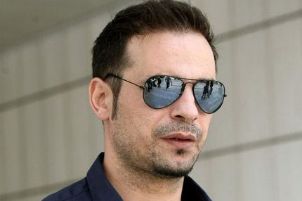 O Ντέμης στηρίζει την επιλογή Τζεμπούρ