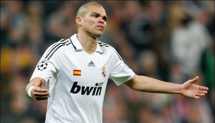 Ανανεώνει μ’ έναν όρο ο Πέπε