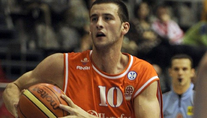Πρόσθεσε ύψος με Σάβοβιτς η Γαλατά