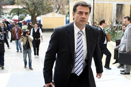 Την παρέμβαση Βασάρα για το… φαινόμενο Κωνσταντινέα ζητάει ο Μπάκος
