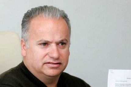 Ξενιάδης: “Το deal πάει καλά”