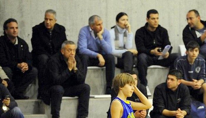 Ομπράντοβιτς υπό το βλέμμα του… Ομπράντοβιτς