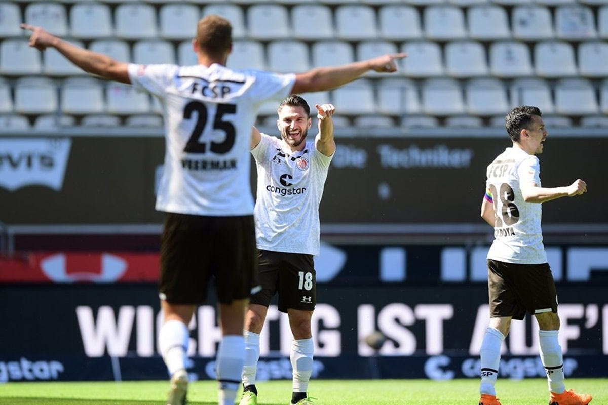 Ο Διαμαντάκος δεν μπορεί να σταματήσει να σκοράρει