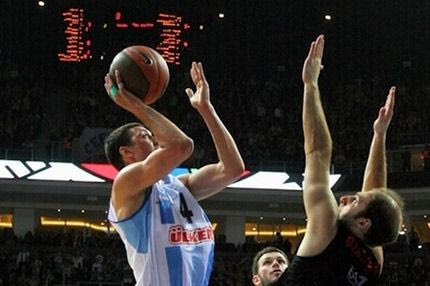 Φενέρμπαχτσε – Ούνιξ 94-87παρ.