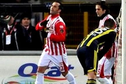 Χατ τρικ ο Γκέκας κατά της Φενέρ