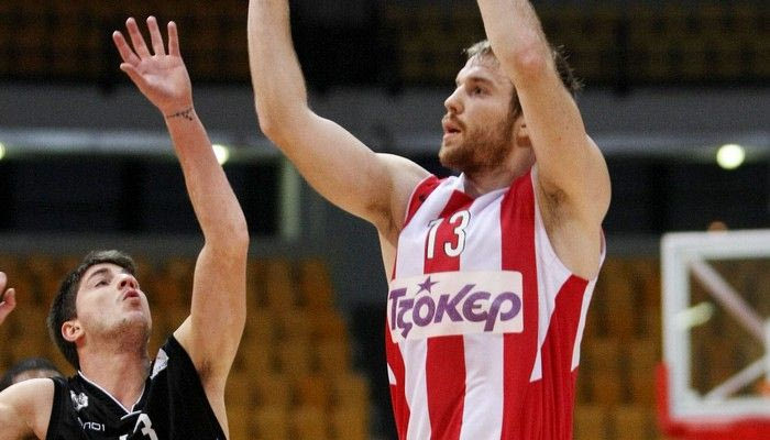 Προβληματισμός για τις ενοχλήσεις του Γκετσεβίτσιους