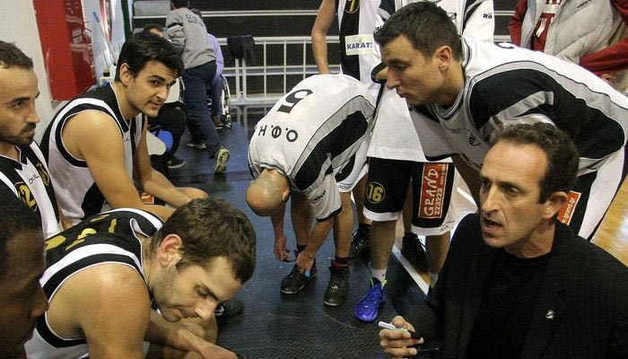 Παραιτήθηκε, αλλά… μένει ο Χουγκάζ