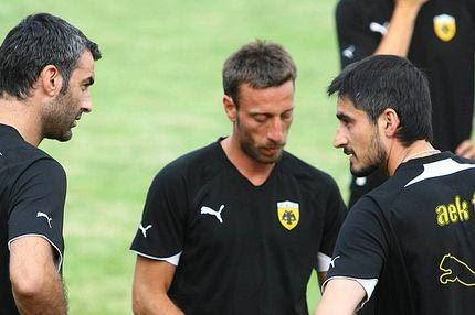 Ο πρόεδρος περιμένει τους παίκτες και η UEFA την ΑΕΚ