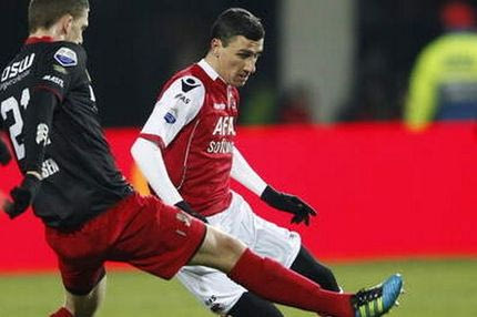 Αντβοκάατ: “Δεν φεύγει κανείς!”