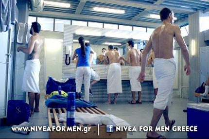 Η NIVEA FOR MEN παίζει… μπάλα!