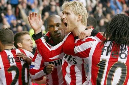 23η αγ.: Έπαιξε με τη φωτιά η Αϊντχόφεν, έμεινε μόνη στην κορυφή