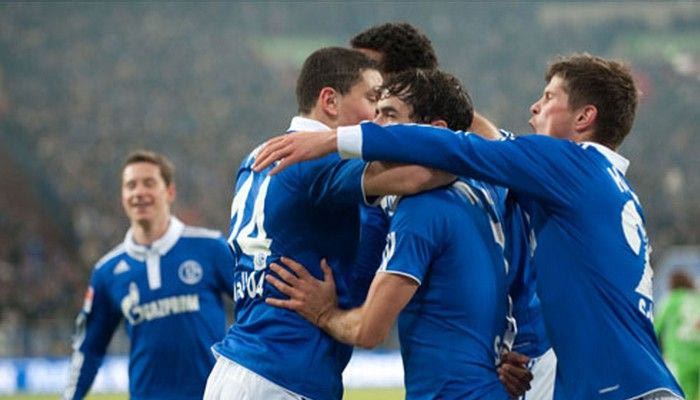 22η αγ.: “Τεσσάρα” της Σάλκε στην Βόλφσμπουργκ